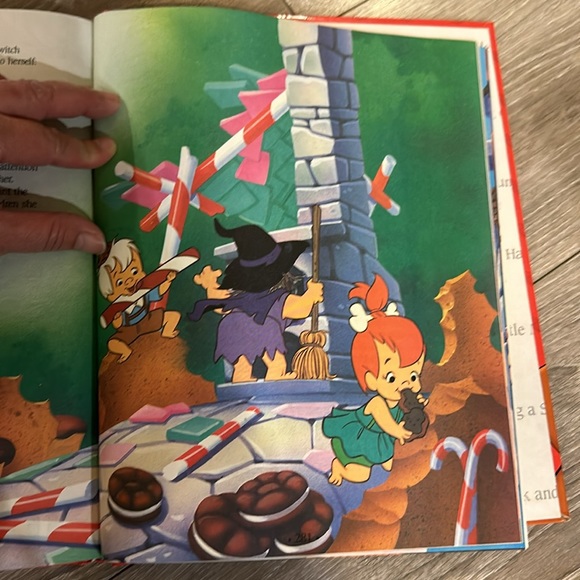 The Cartoon Classics; Five Wonderful Stories in One Deluxe Volume Hardcover - Picture 6 of 6